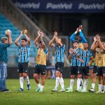Renato admite grupo curto para três frentes do Grêmio e terá semana para administrar desgaste