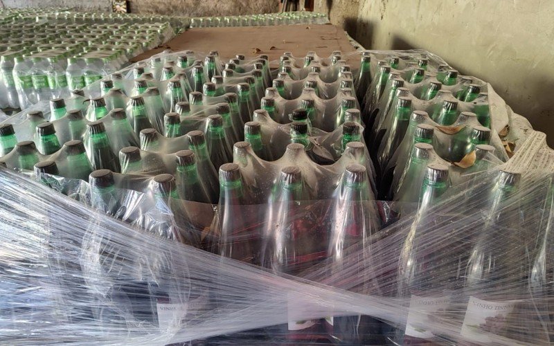 Operação desmantela grande esquema de falsificação de vinhos coloniais na Região Metropolitana,
