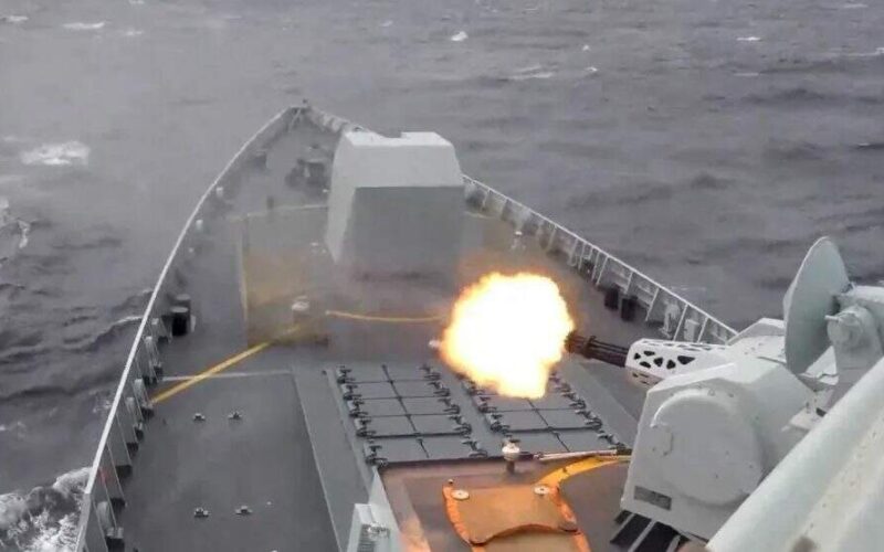 China promove manobras militares próximas à ilha de Taiwan