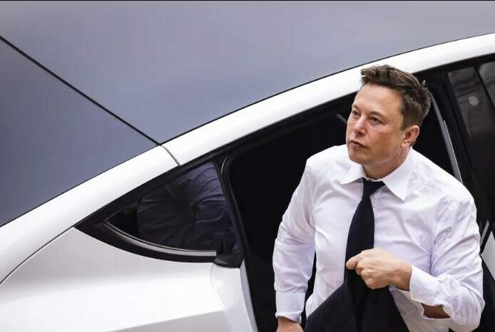 Elon Musk sugere o fim da União Europeia após multa milionária em sua rede social