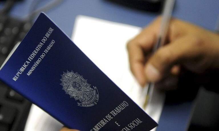 IBGE afirma que crescimento de empregos formais no Brasil é consistente