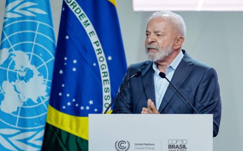 Lula adia obrigação de nova identidade para pescadores receberem seguro-defeso