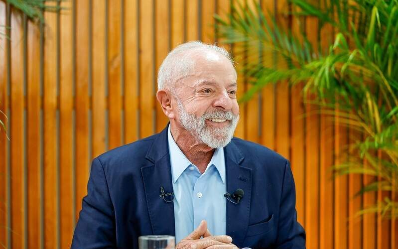 Lula estende benefícios fiscais para telecomunicações até 2030