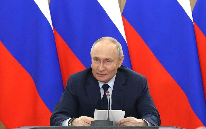 Putin adverte sobre possível expansão territorial na Ucrânia e critica chefes de Estado europeus
