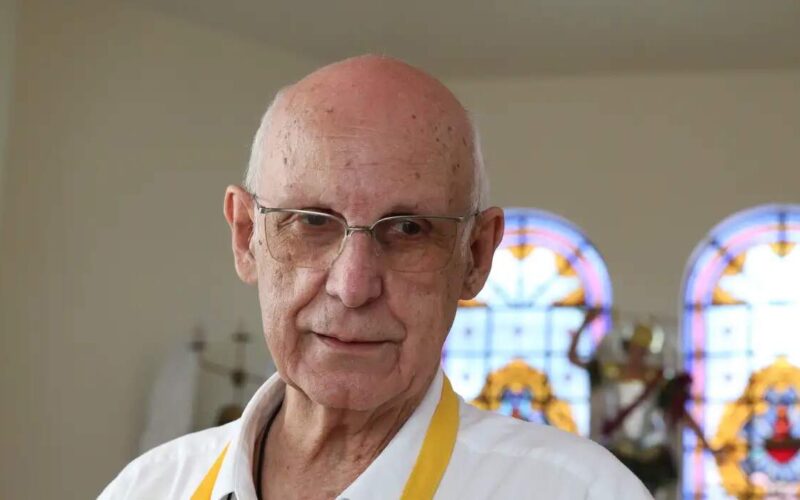 Igreja proíbe padre Júlio Lancellotti de fazer lives de missas online