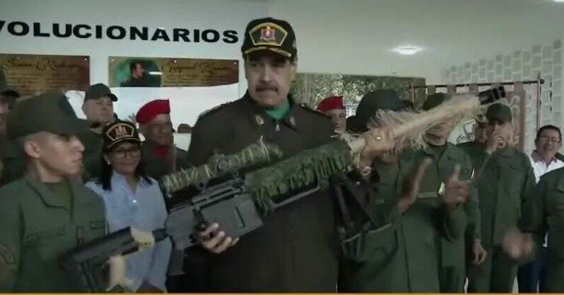 Líder Nicolás Maduro declara que as Forças Armadas venezuelanas possuem soldados imbatíveis.