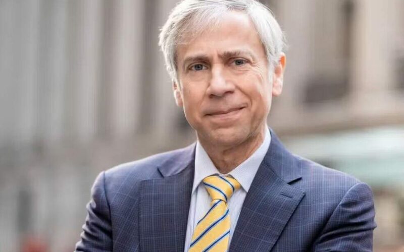 Conheça Barry Pollack, advogado renomado responsável por libertar Julian Assange e que agora vai defender Nicolás Maduro