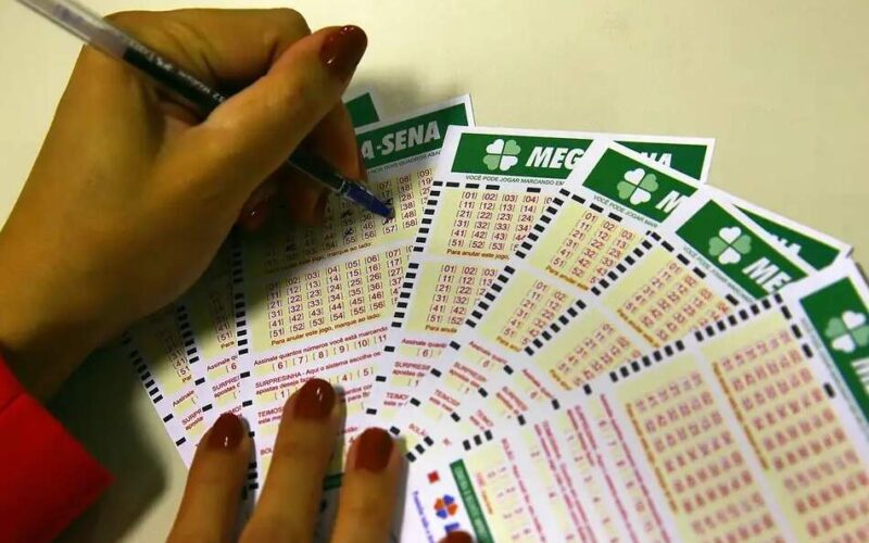 Próximo sorteio da Mega-Sena com prêmio de R$ 20 milhões está marcado para terça-feira
