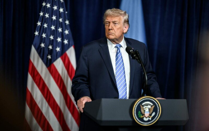Presidente norte-americano incentiva iranianos a persistirem nos protestos e promete apoio