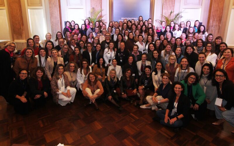 Outubro Rosa na Federasul homenageia mulheres que inspiram através do cuidado e transformação