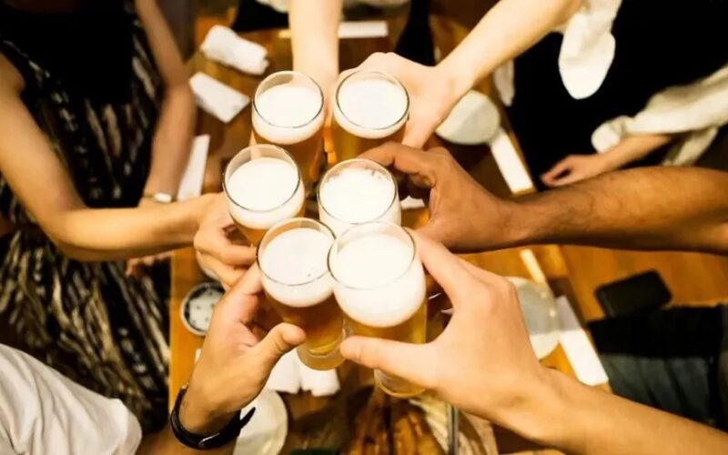 Diminuindo o álcool diário: a mudança que pode salvar vidas no Brasil