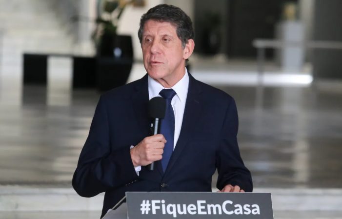 Quem disse a verdade e quem espalhou fake news sobre a Covid-19?