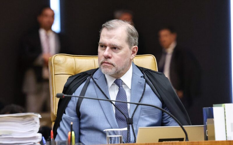 Delegados ficam surpresos com medidas inesperadas do ministro Dias Toffoli em relação ao Banco Master.