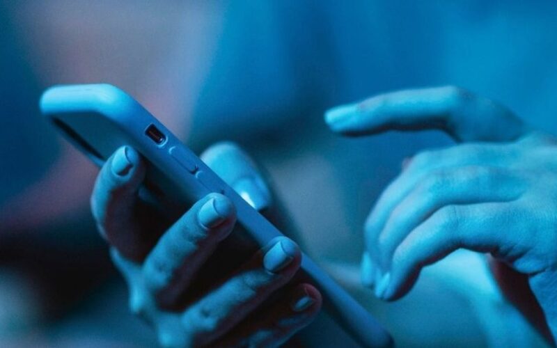 Autoridades espanholas investigam redes sociais por disseminação de abuso sexual infantil provocado por IA