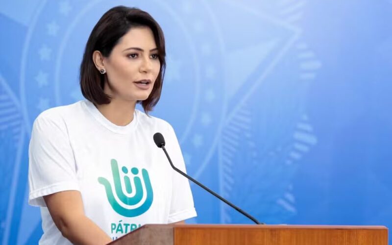 Diálogo entre Michelle e Moraes foi planejado por parlamentares e incluiu demanda do relator no dia anterior