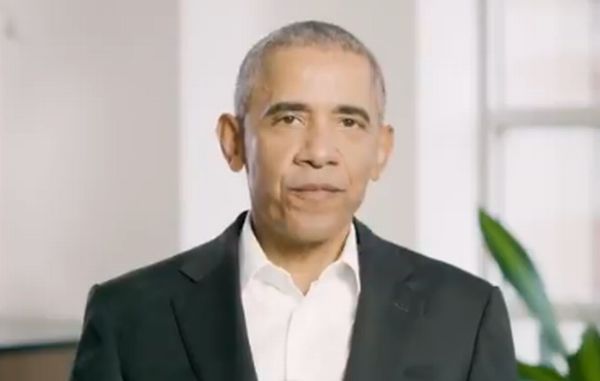 Barack Obama finalmente quebra o silêncio sobre polêmico vídeo publicado por Donald Trump