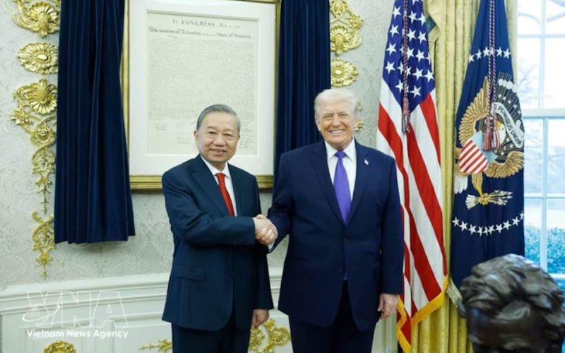 Trump anuncia retirada do Vietnã da lista de restrições de tecnologia dos EUA