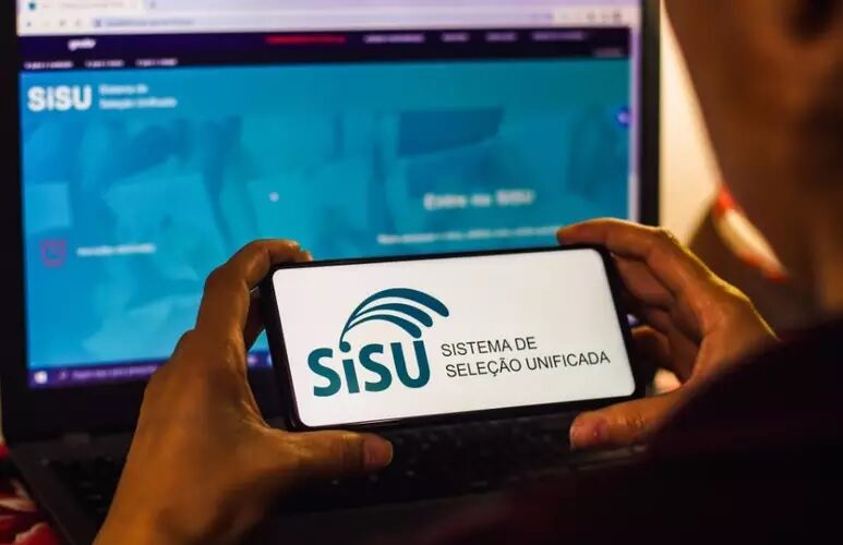 Estratégias para utilizar o desempenho do Enem e garantir seu lugar na universidade através do Sisu 2026.