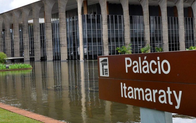 Semana de turbulência no Oriente Médio: saiba como o Brasil se posiciona em meio a conflitos globais