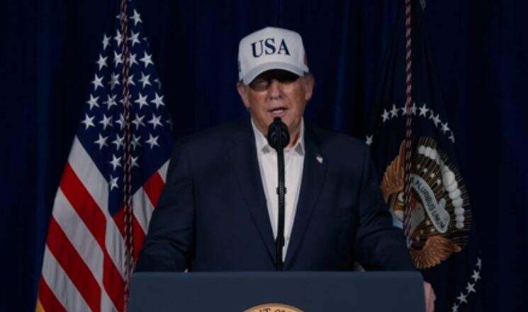 Depoimentos de jovem que acusa Trump de abuso sexual são divulgados pelos Estados Unidos