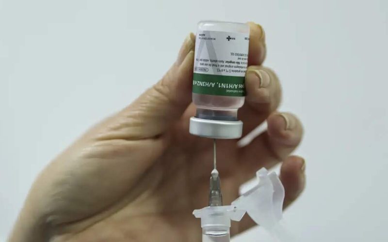 Ascensão da variante K da gripe gera preocupação entre os especialistas em saúde pública