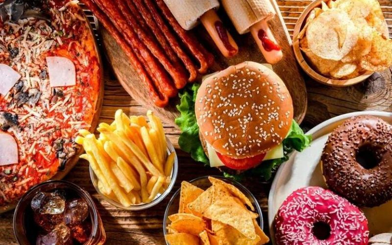 Estudo revela que alimentos ultraprocessados podem afetar a atenção e o foco