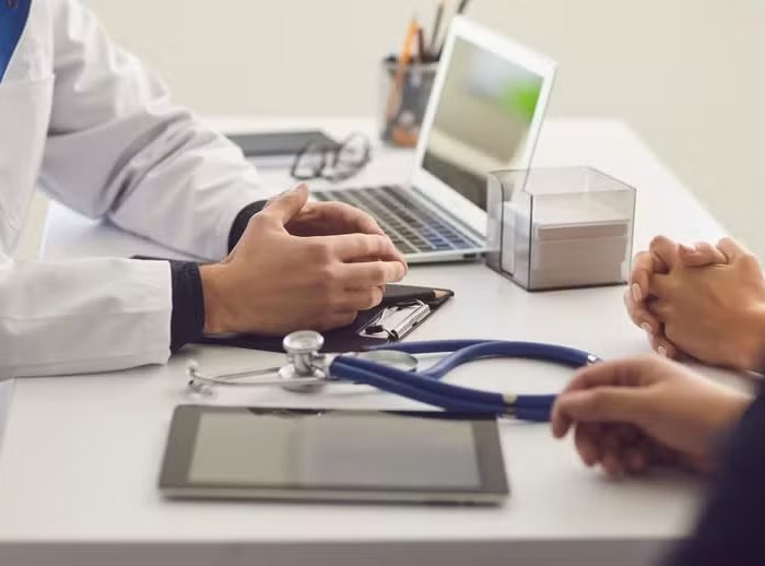 Interdição do uso estético de PMMA por profissionais da medicina