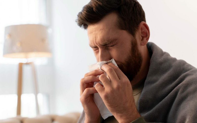 Cientistas revelam o mecanismo do vírus da gripe na captura de células humanas para sua reprodução