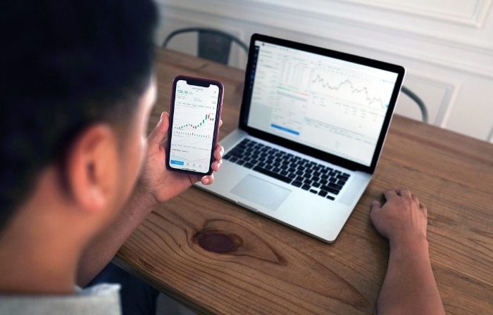 Movimentar-se a cada meia hora diminui chances de mortalidade por câncer